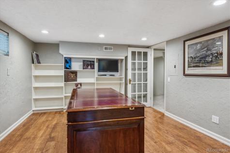 642 Dahlia Street Denver CO 80220