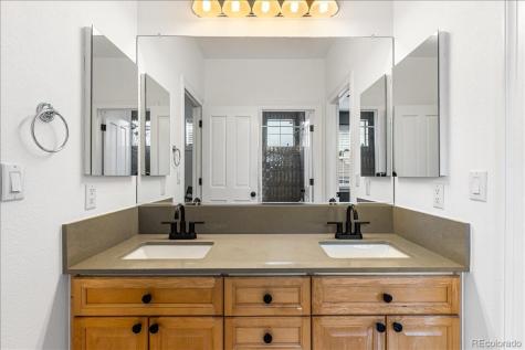 10069 Longview Drive Lone Tree CO 80124
