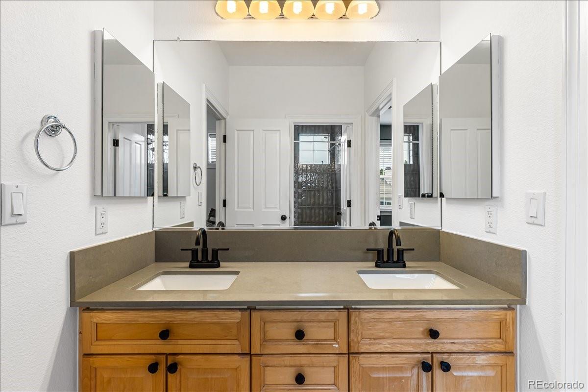 10069 Longview Drive Lone Tree CO 80124