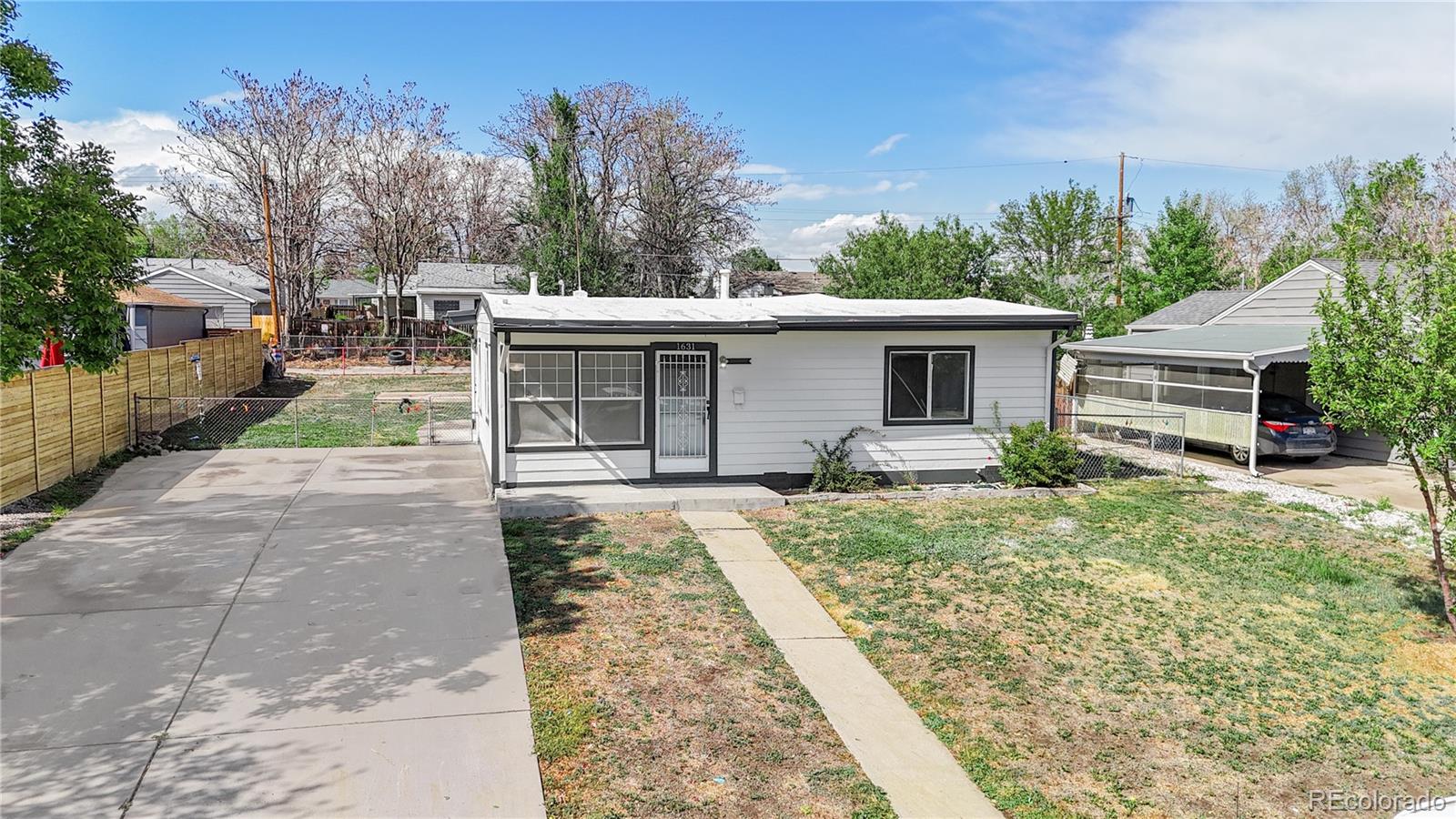 1631 W Hoye Place Denver CO 80223