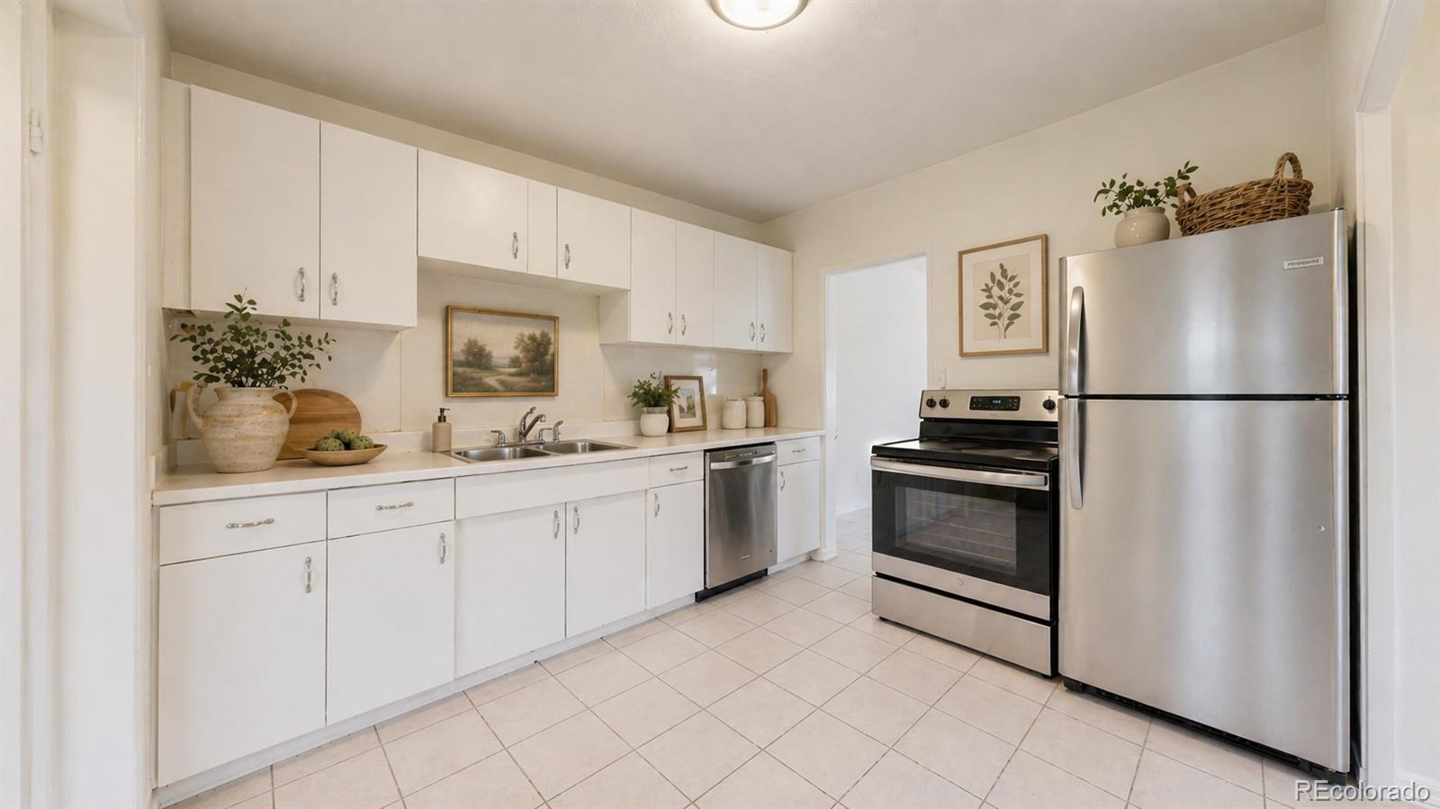 1631 W Hoye Place Denver CO 80223