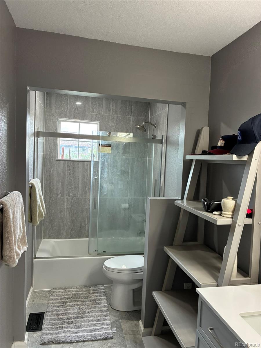 7242 S Rome Street Aurora CO 80016