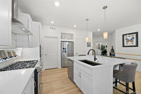 5037 N Quemoy Street Aurora CO 80019
