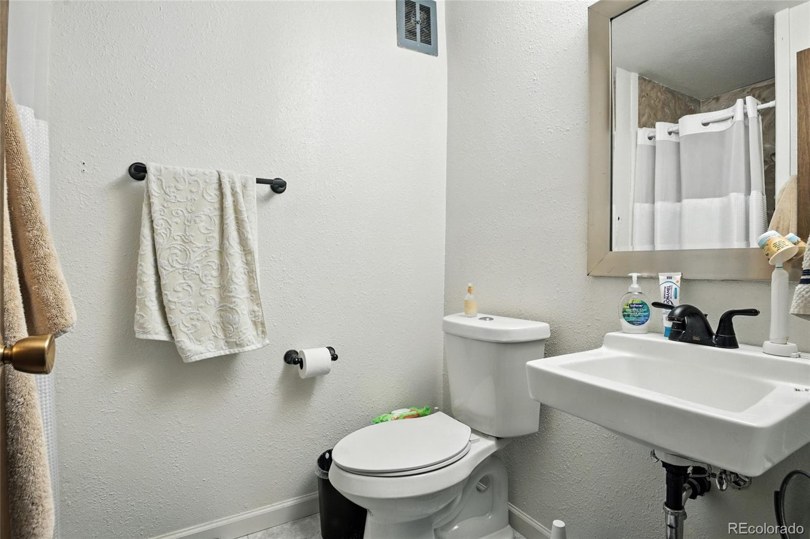 1239 Martin Drive Colorado Springs CO 80915