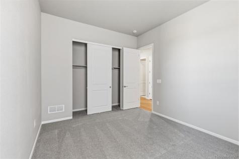 1933 S Eaton Park Way Aurora CO 80016