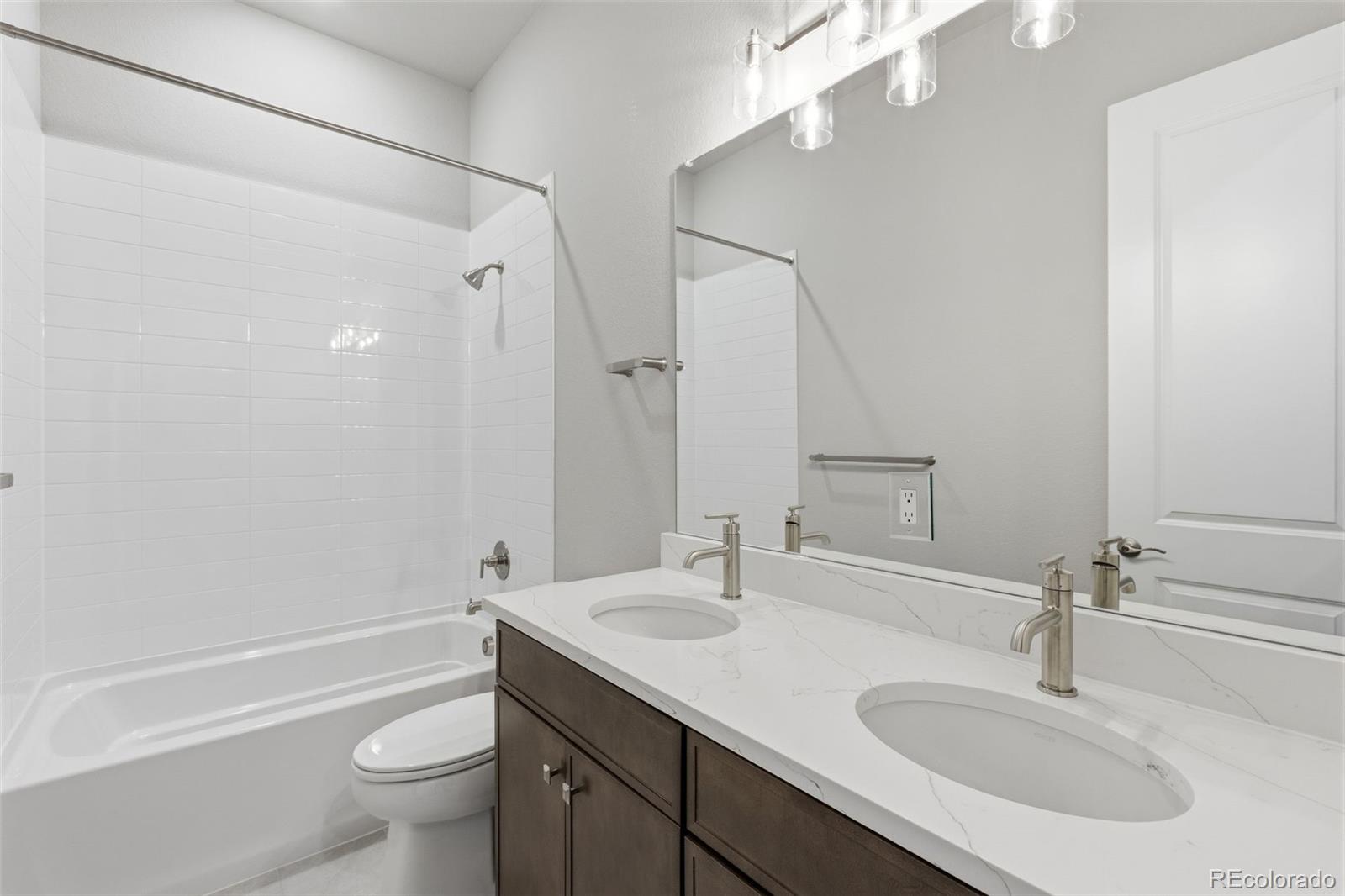 1933 S Eaton Park Way Aurora CO 80016