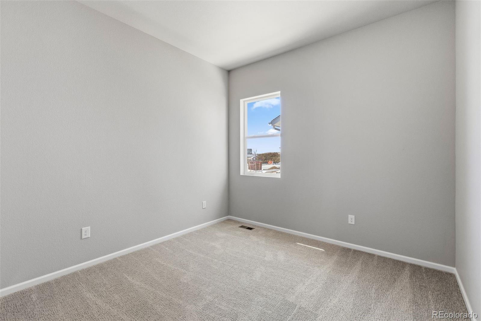 1933 S Eaton Park Way Aurora CO 80016