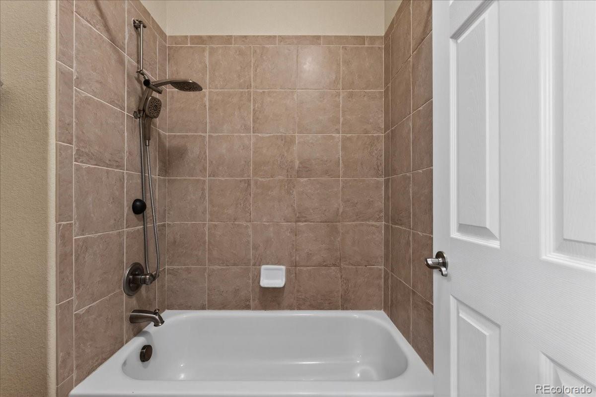 6333 S Jackson Gap Court Aurora CO 80016