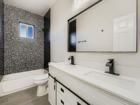 22967 E Mineral Place Aurora CO 80016