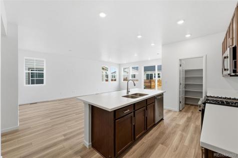 3384 N Duquesne Way Aurora CO 80019