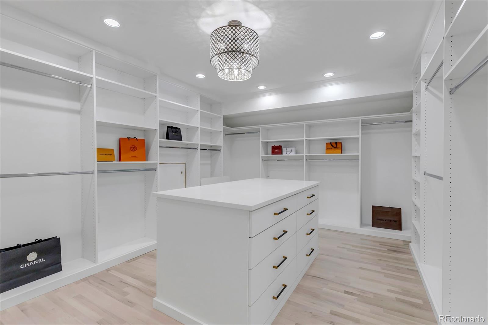 17 E Belleview Lane Greenwood Village CO 80121