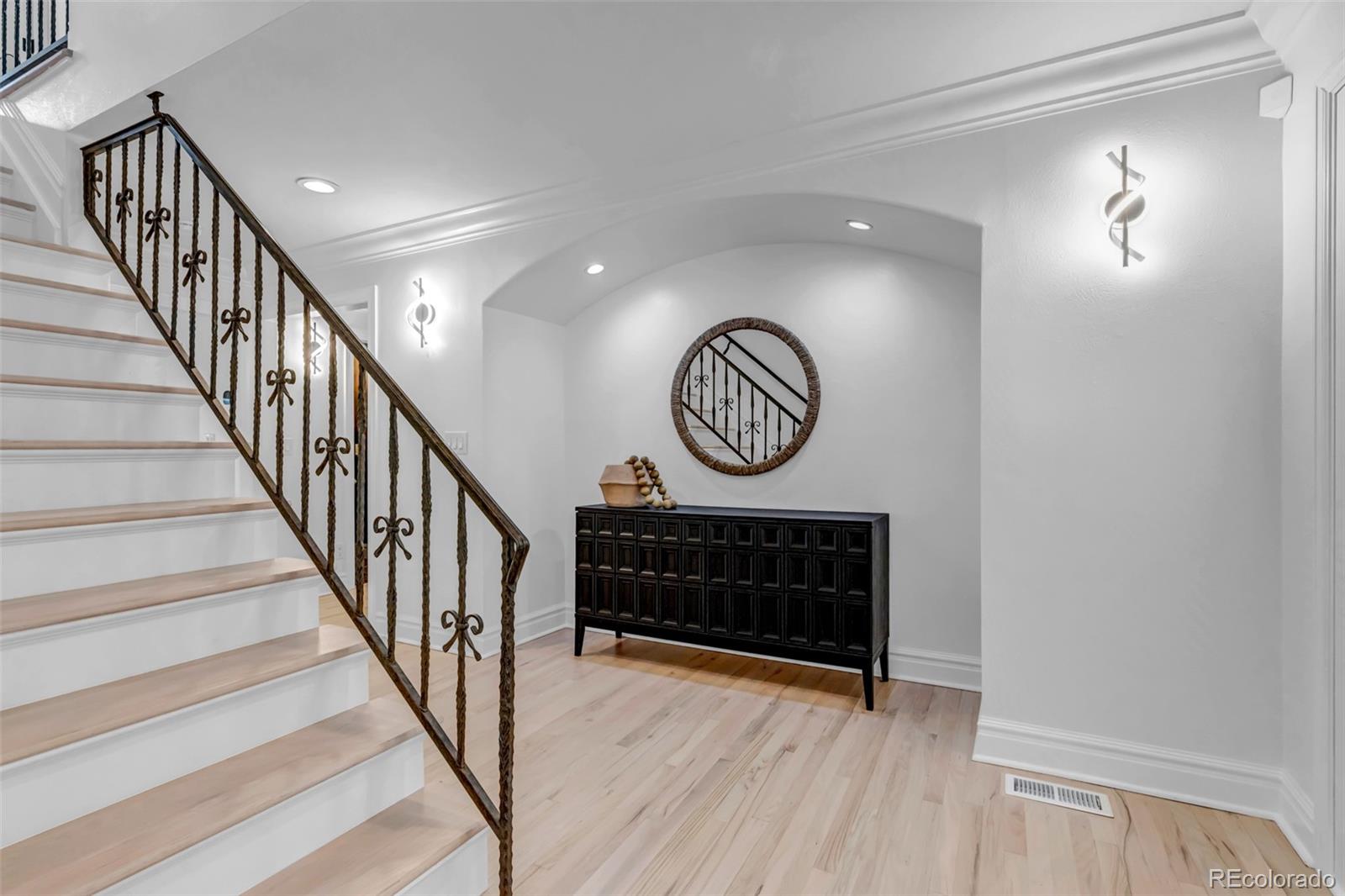 17 E Belleview Lane Greenwood Village CO 80121