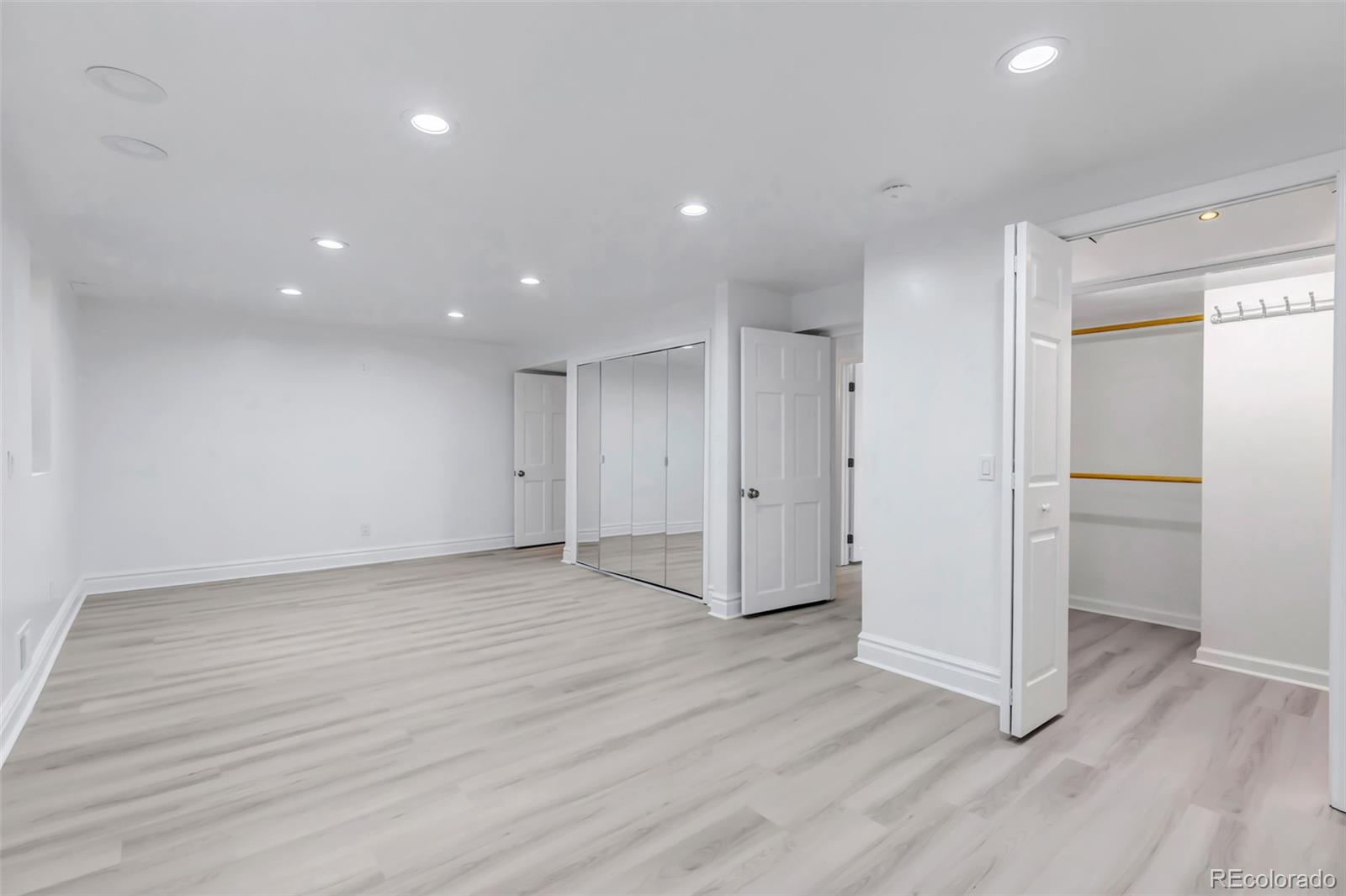 17 E Belleview Lane Greenwood Village CO 80121