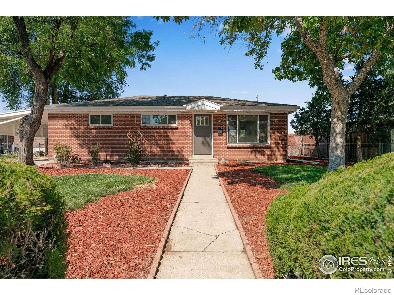 2507 Zion Street Aurora CO 80011