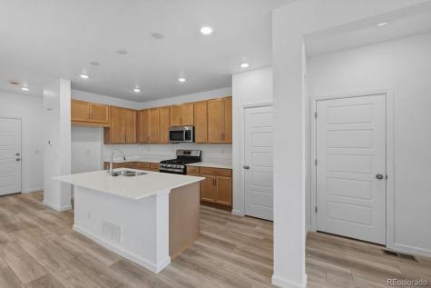 3293 N Coolidge Way Aurora CO 80019