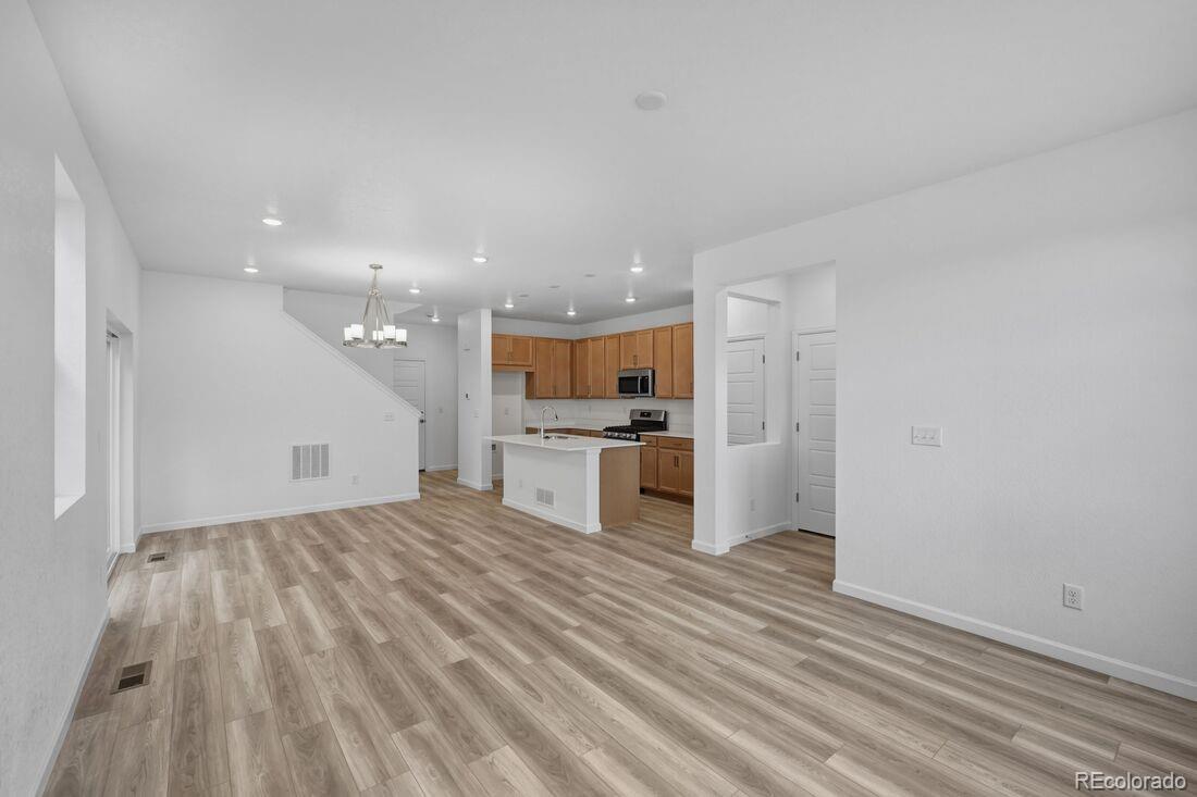 3293 N Coolidge Way Aurora CO 80019