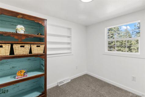 1625 N Mountain Estates Road Florissant CO 80816