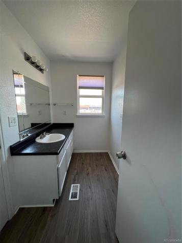 2217 S Telluride Court Aurora CO 80013