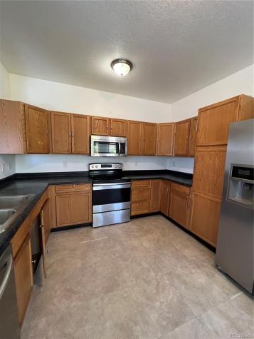 2217 S Telluride Court Aurora CO 80013