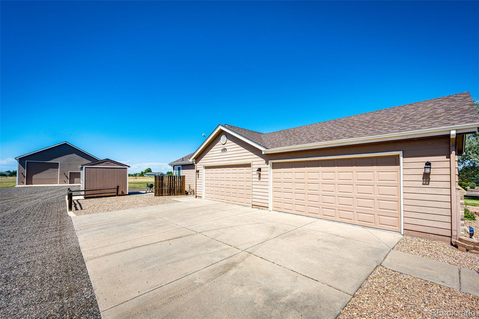 859 Shoshone Street Strasburg CO 80136