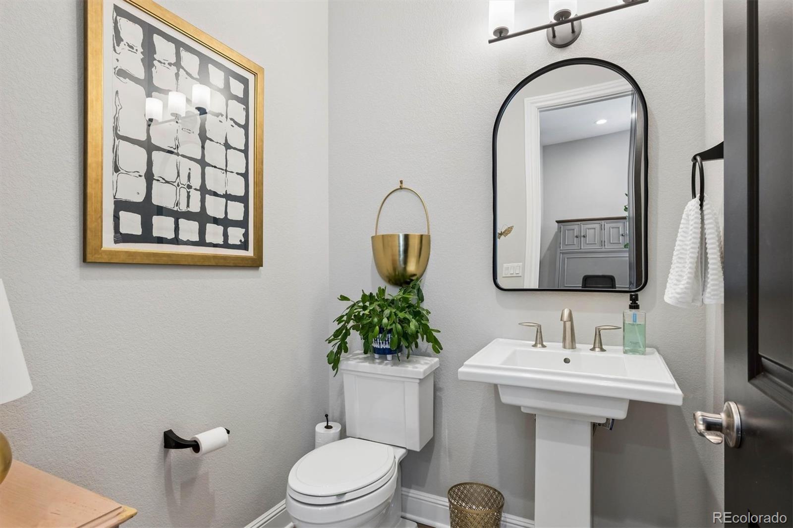 8457 S Shawnee Court Aurora CO 80016