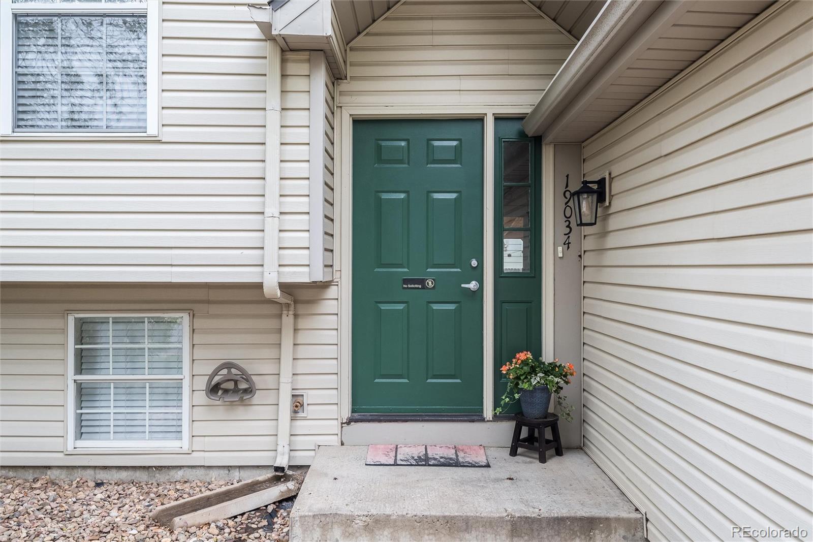 19034 E Carmel Circle Aurora CO 80011