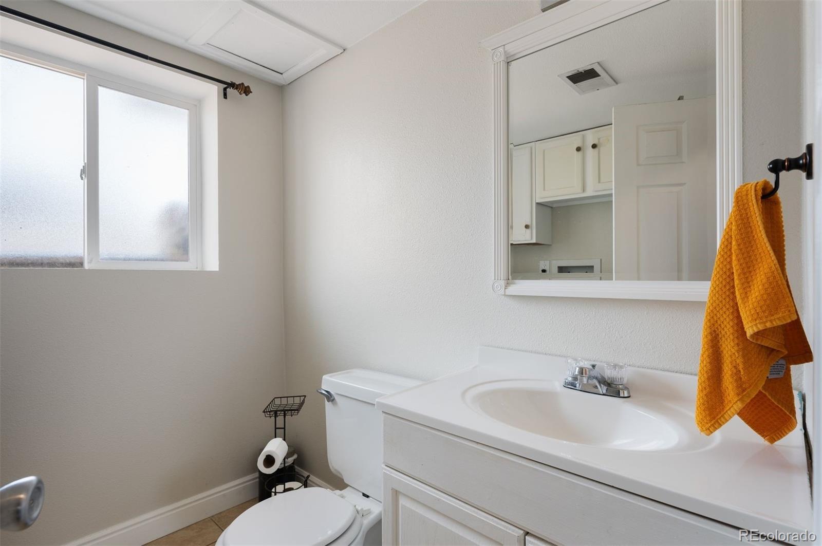 1052 Lewiston Street Aurora CO 80011