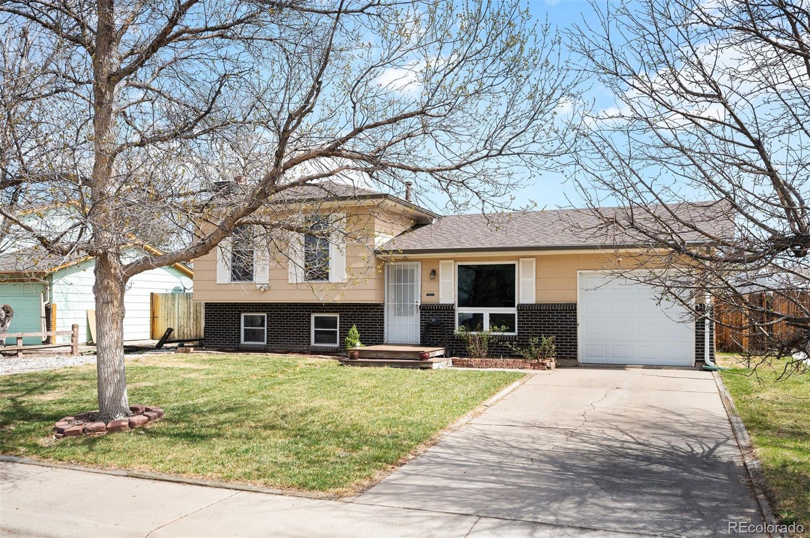1052 Lewiston Street Aurora CO 80011