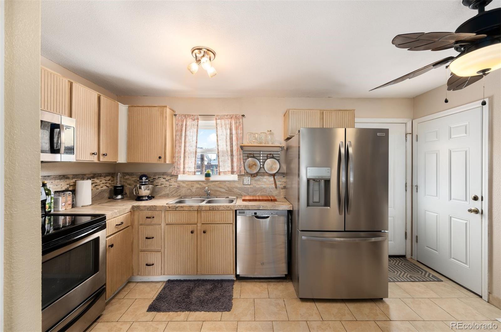 1052 Lewiston Street Aurora CO 80011