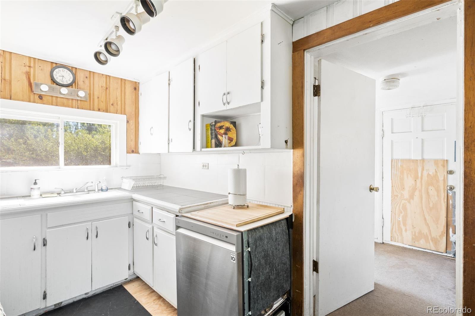 994 Welch Street Lakewood CO 80401