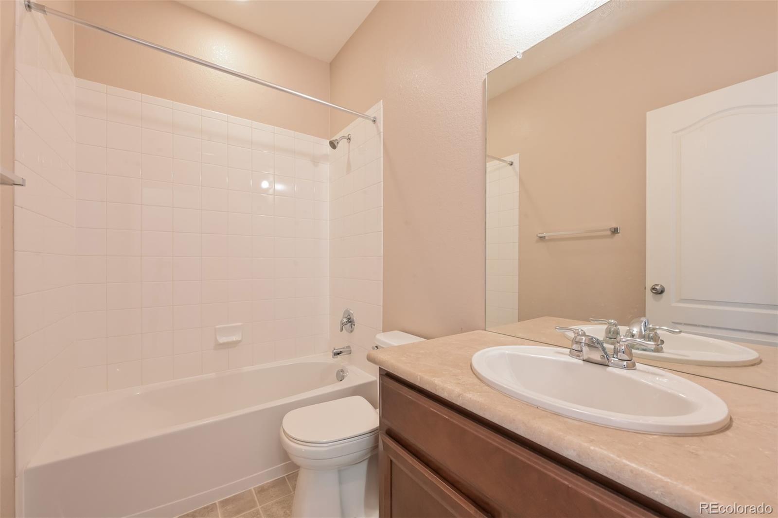 5613 S Elk Court Aurora CO 80016