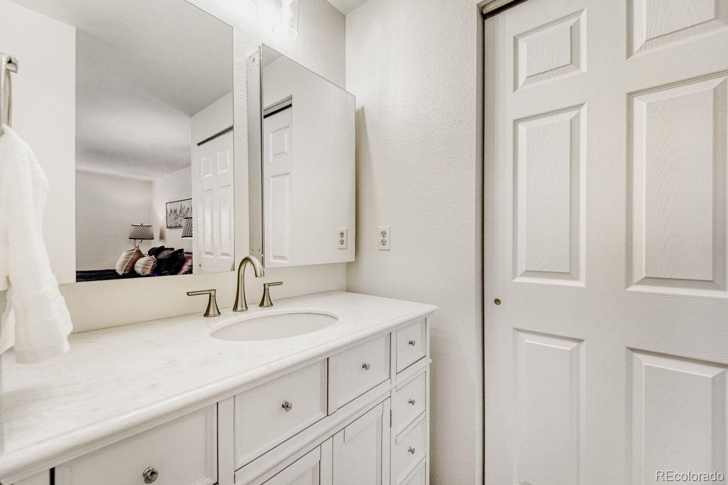 5554 S Lansing Court Englewood CO 80111