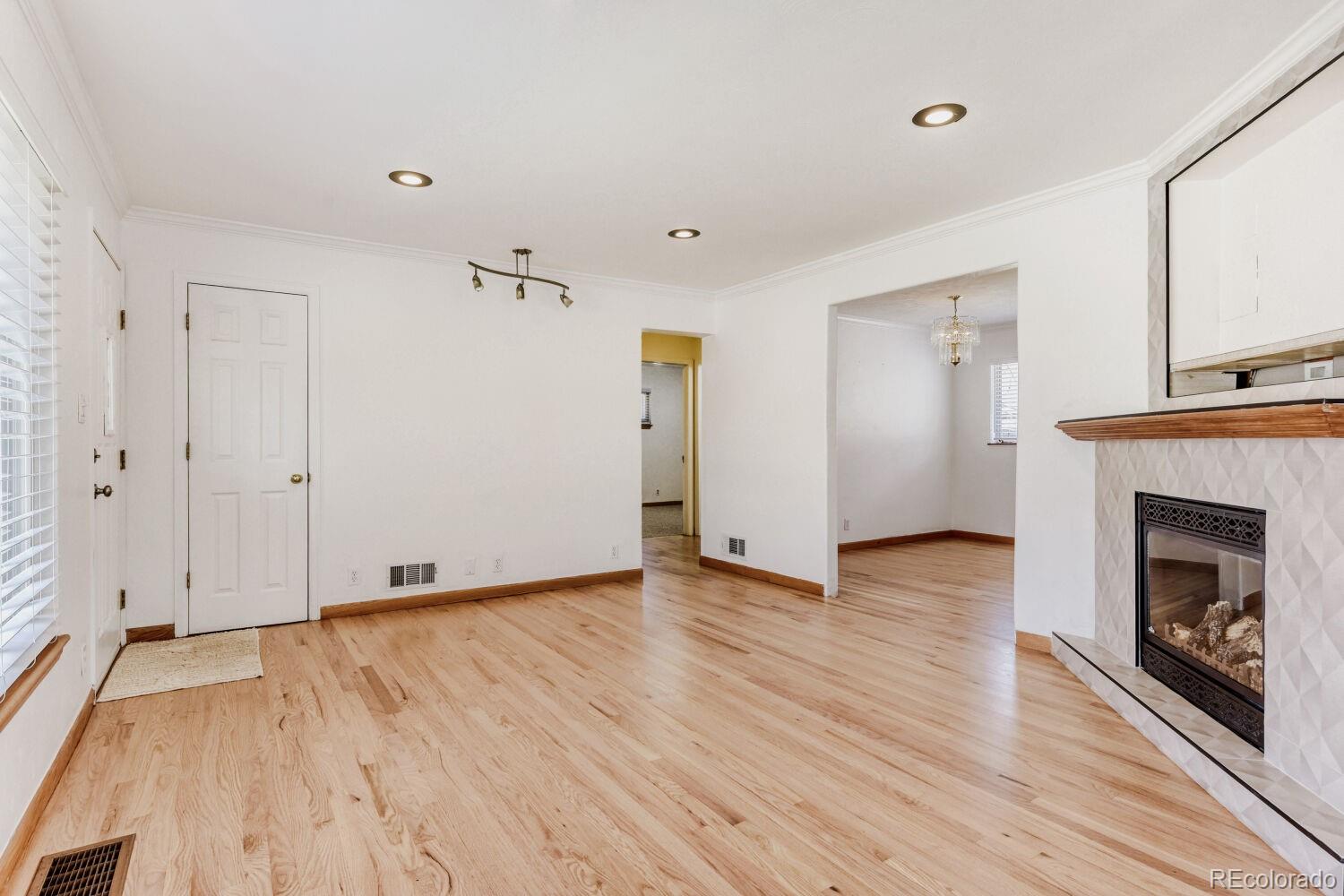 5896 S Lakeview Street Littleton CO 80120