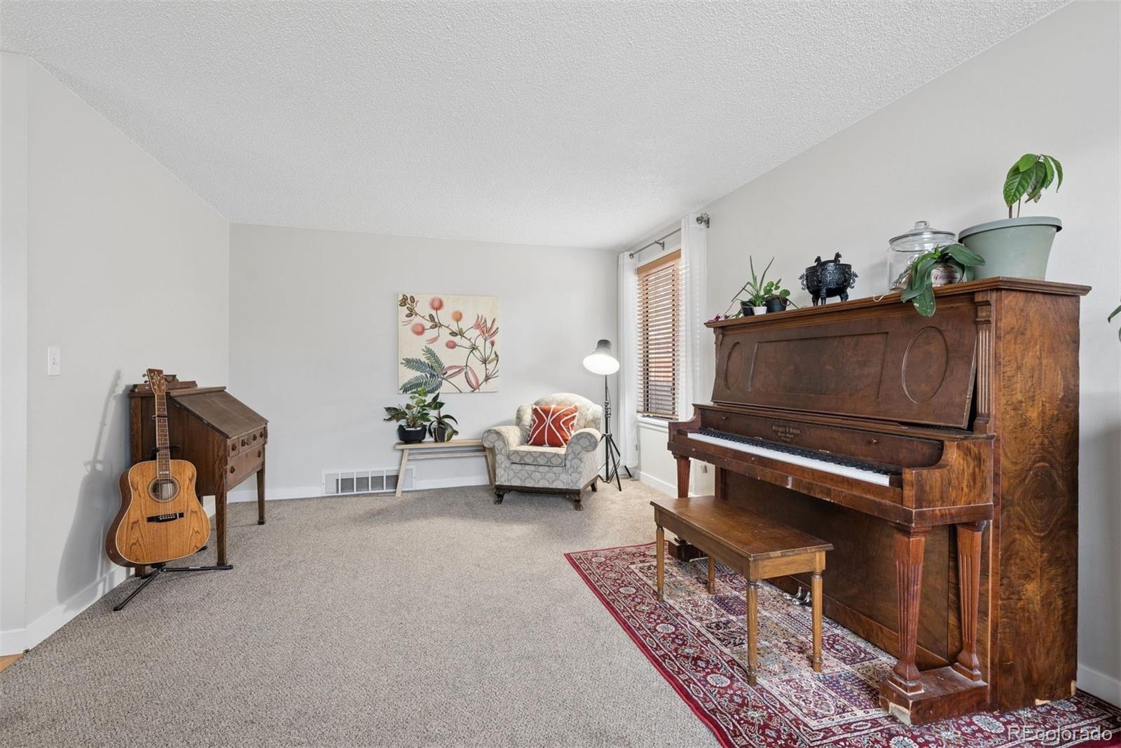8015 W Calhoun Place Littleton CO 80123