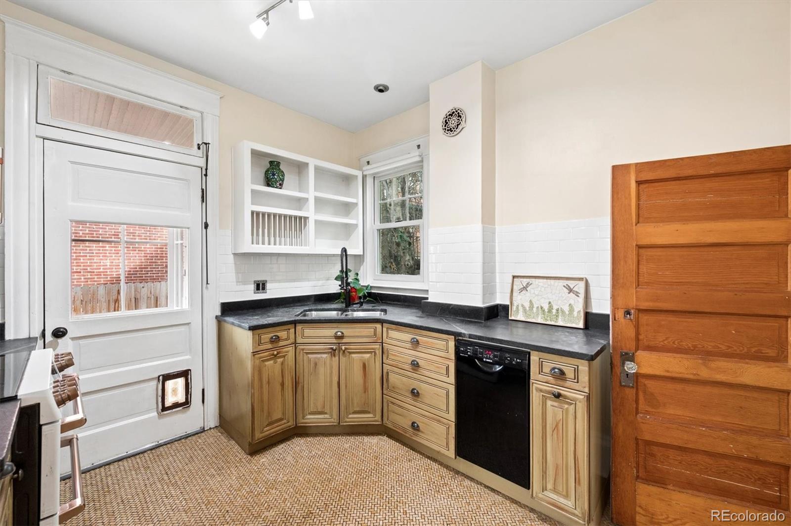 801 E 10th Avenue Denver CO 80218