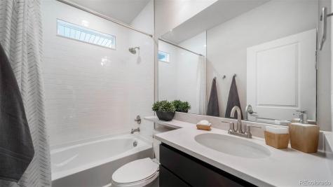 21875 E 51st Drive Aurora CO 80019