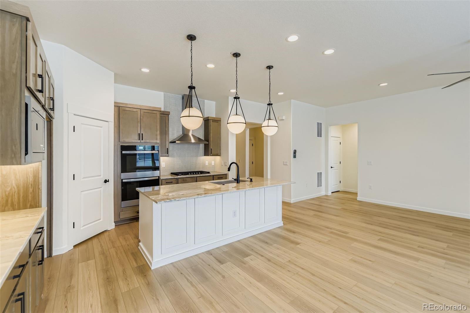 8942 S Riviera Way Aurora CO 80016
