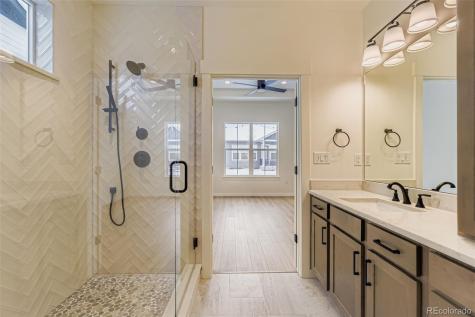 8942 S Riviera Way Aurora CO 80016