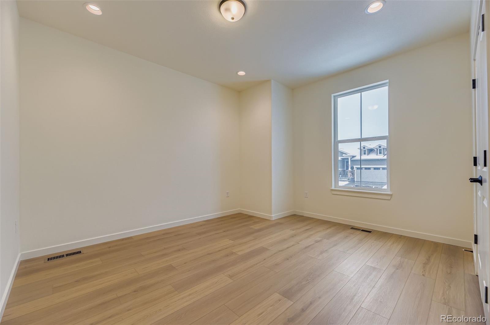 8942 S Riviera Way Aurora CO 80016