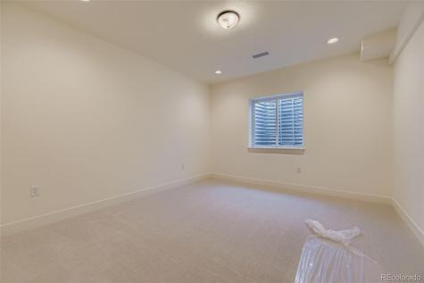 8942 S Riviera Way Aurora CO 80016