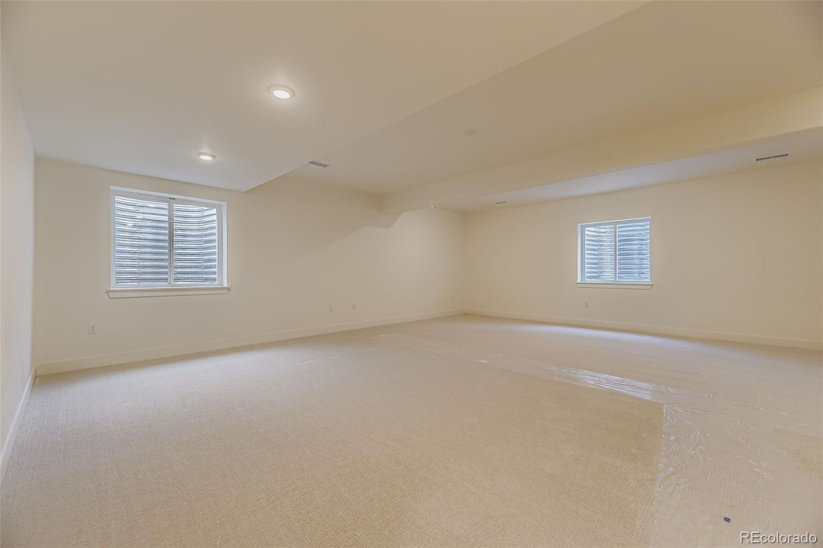 8942 S Riviera Way Aurora CO 80016