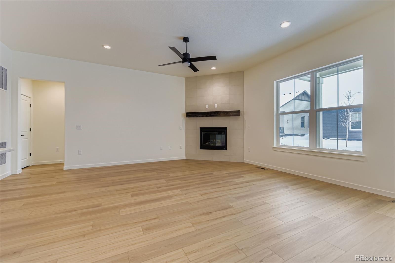 8942 S Riviera Way Aurora CO 80016