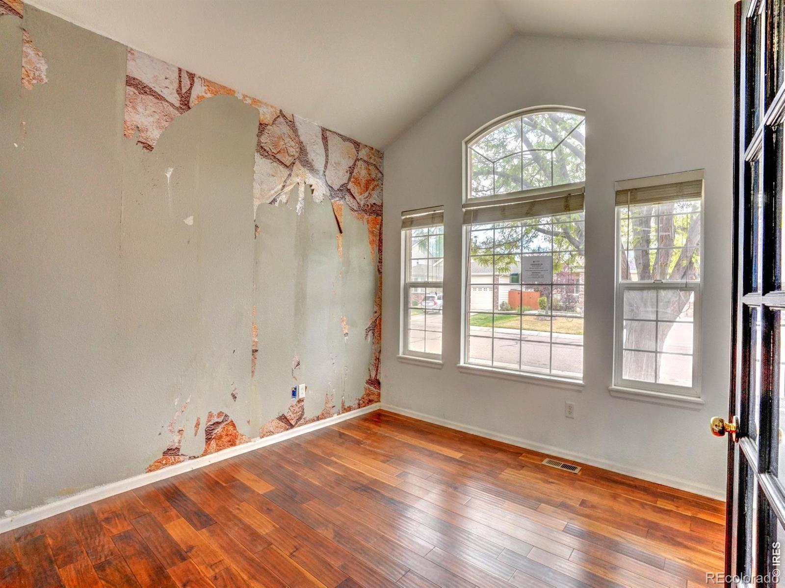 5869 Scenic Avenue Longmont CO 80504