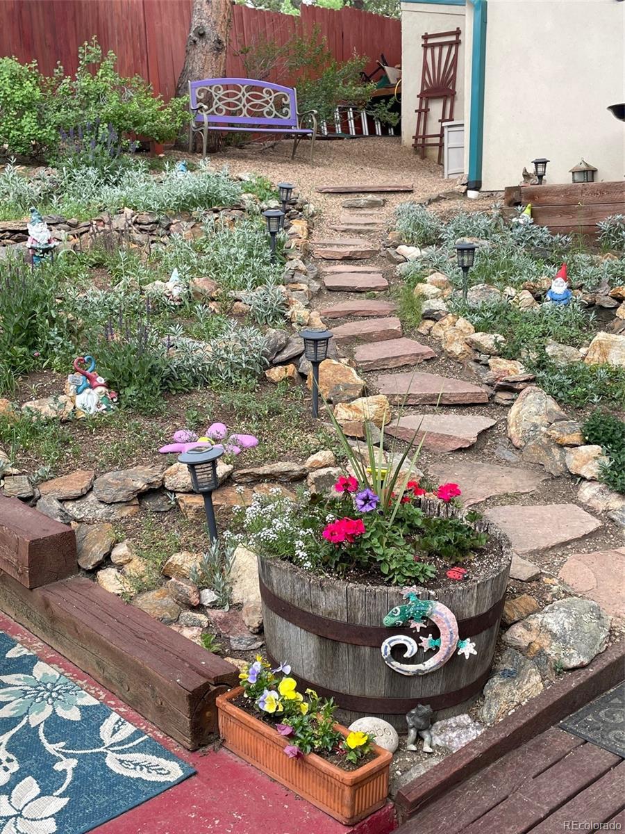 2 King Place Nederland CO 80466
