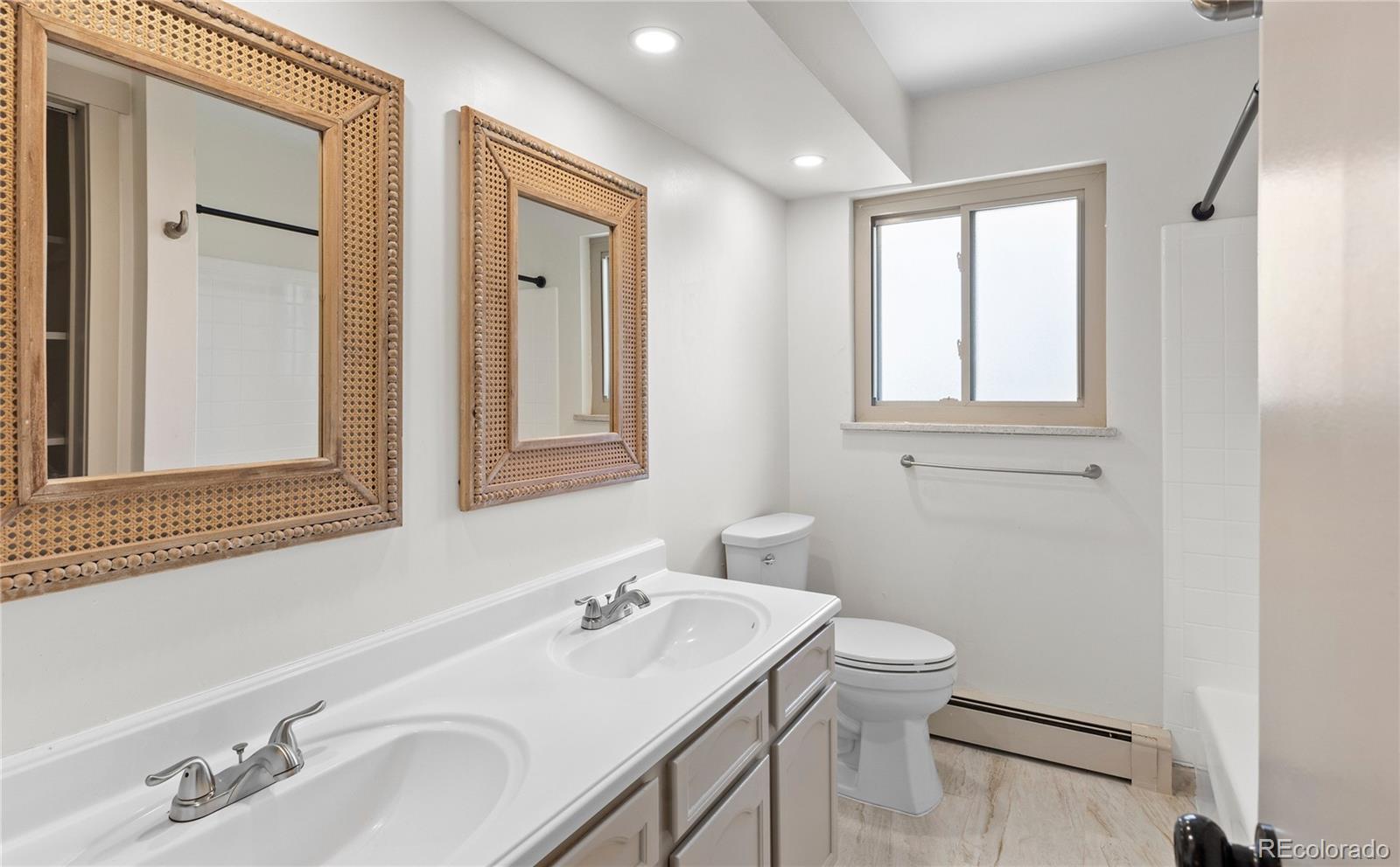 6852 S Spotswood Street Littleton CO 80120