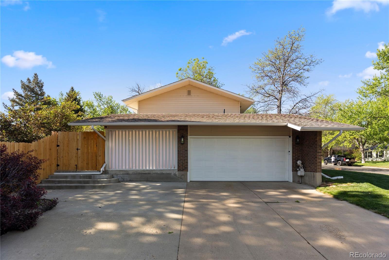 6852 S Spotswood Street Littleton CO 80120