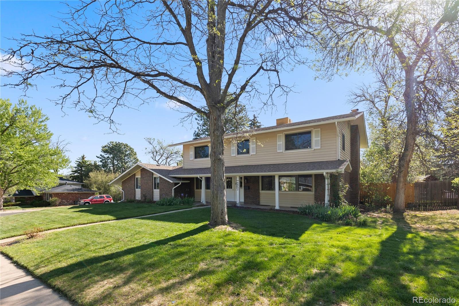 6852 S Spotswood Street Littleton CO 80120