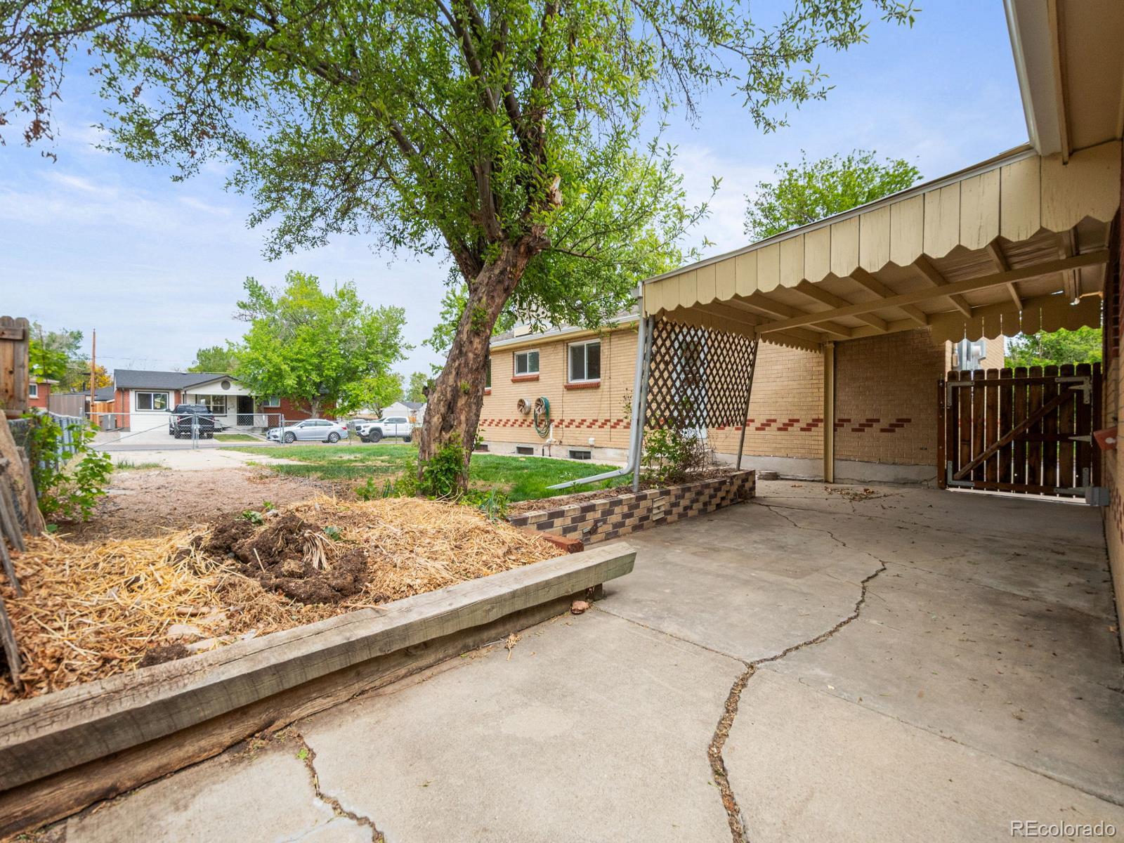 2161 Meadowbrook Drive Denver CO 80221