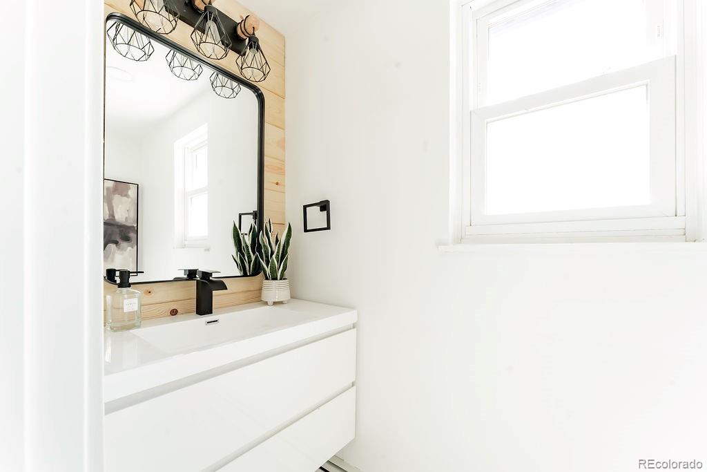 7814 Village Parker CO 80134