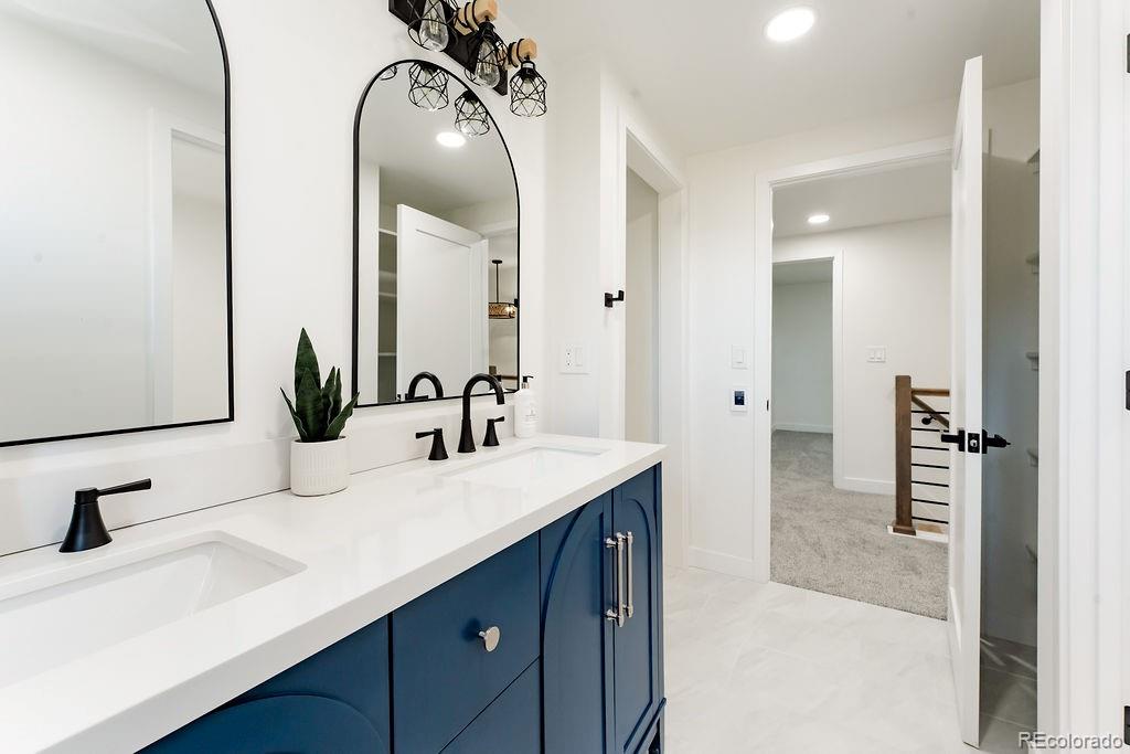 7814 Village Parker CO 80134